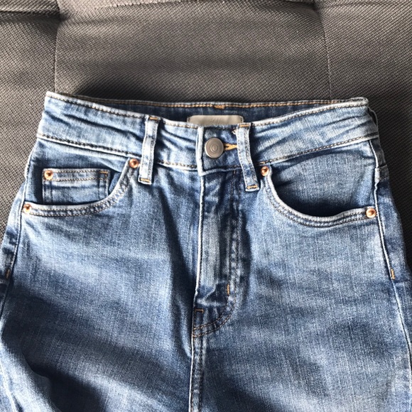 H&M jeans high waste 👖 - Picture 3 of 4